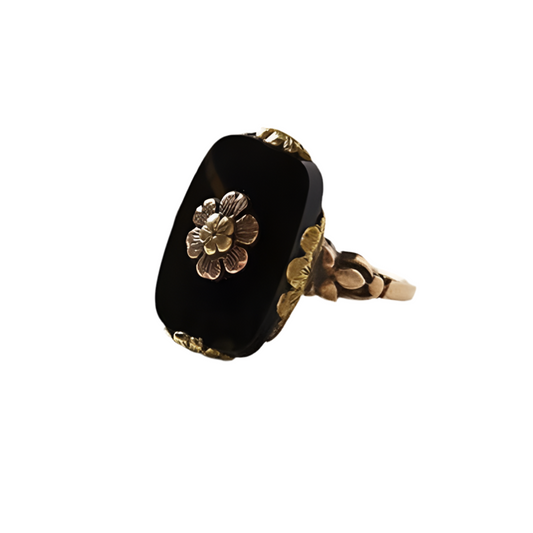 Vintage Black Stone Carvings Flower Ring