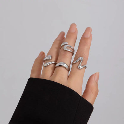 Contemporary Metal Curved Ring For Women