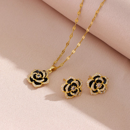 Temperament Black Rose Necklace