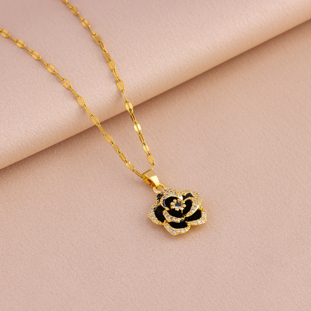 Temperament Black Rose Necklace