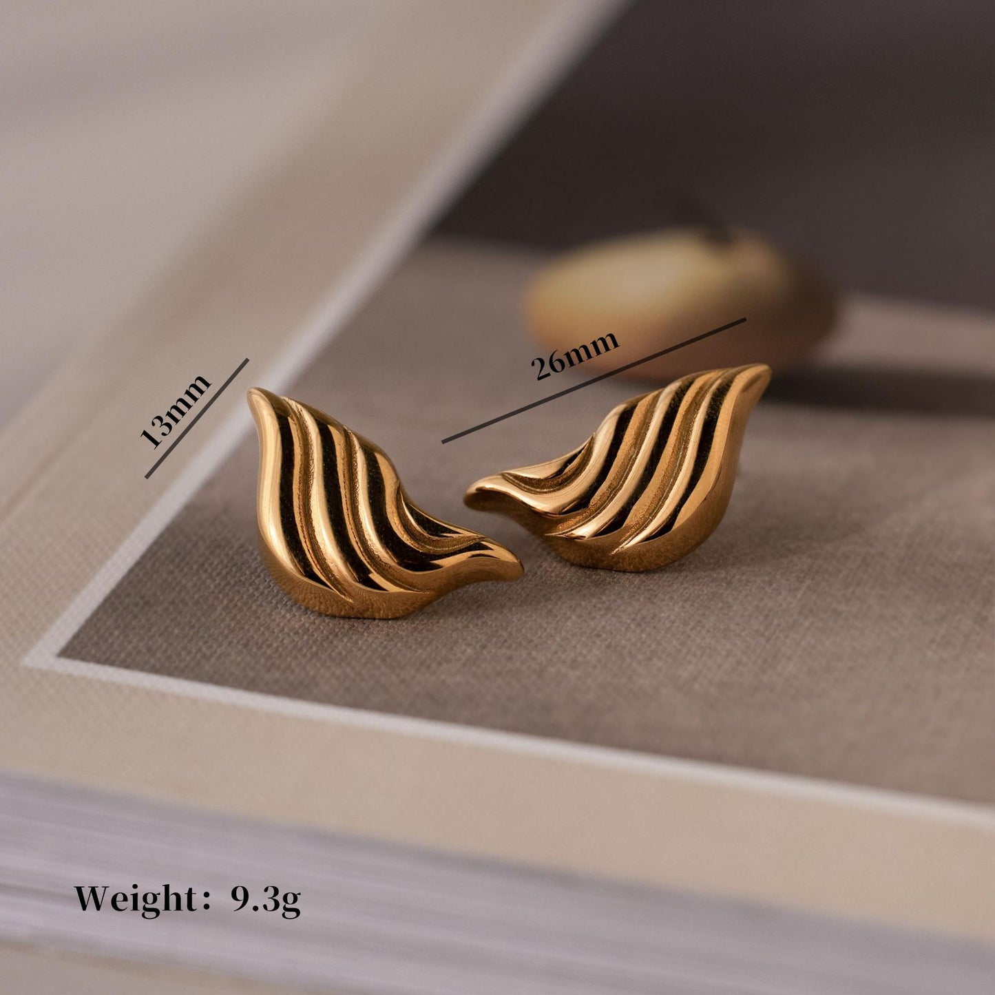 Tobacco Leaf Ear Stud