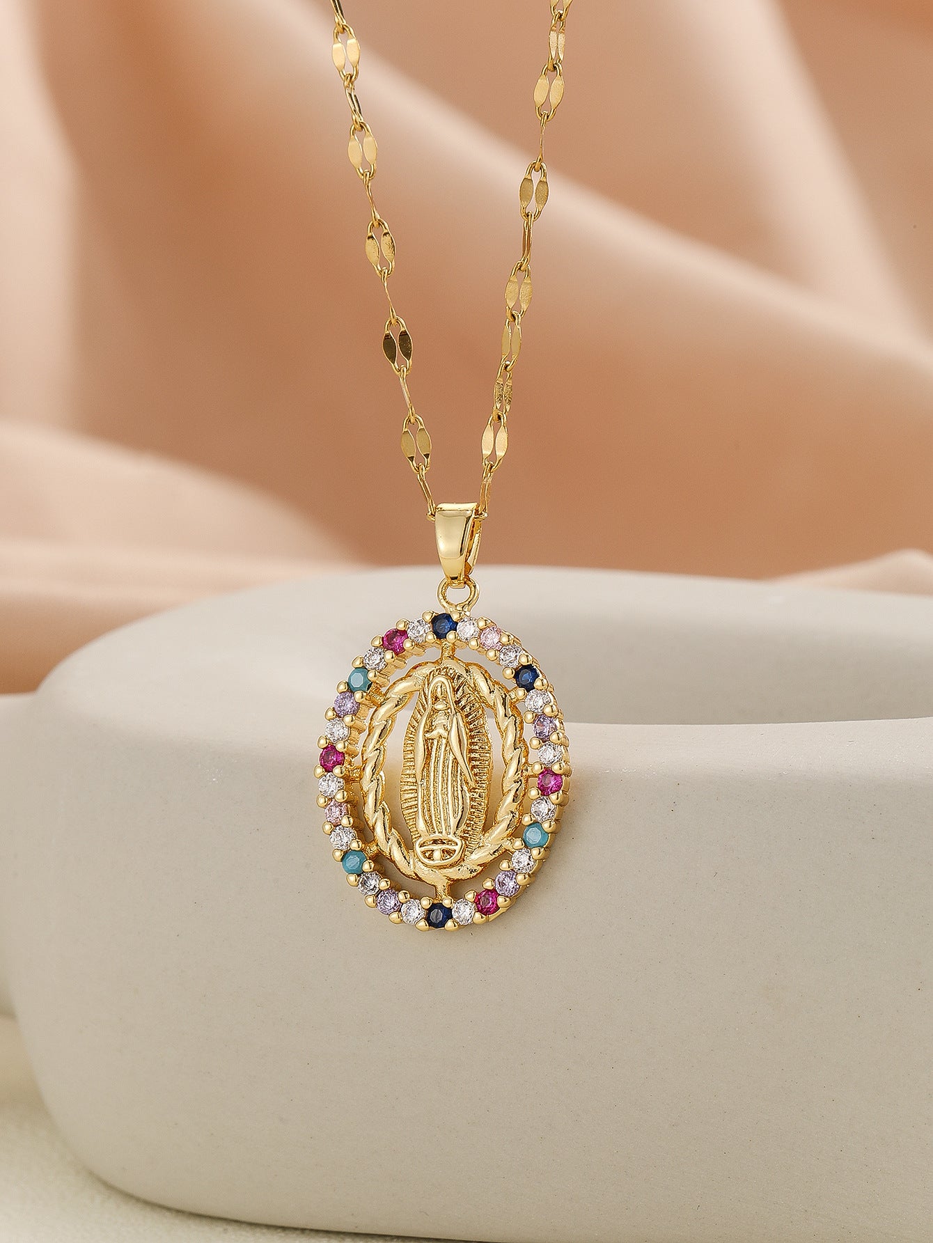 Personality Design Micro Inlaid Zircon Color Necklace