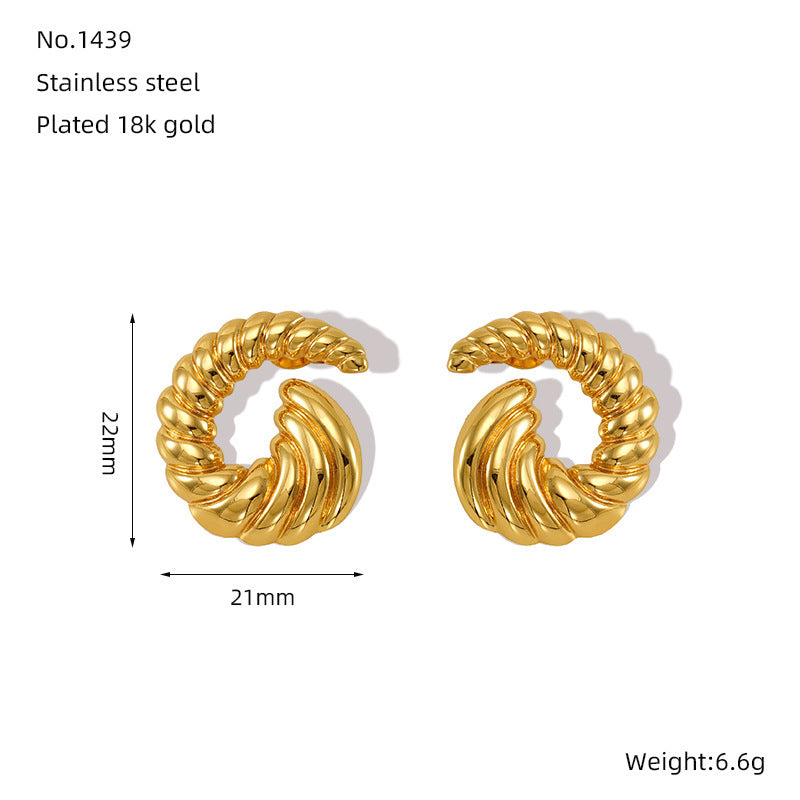 Simple Trendy Design Sense 18K Gold Non-fading Stud Earrings